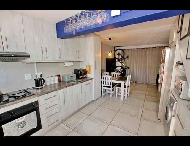 2 BEDROOM DUPLEX FOR SALE IN GOODWOOD PARK